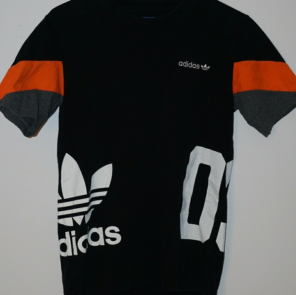 Adidas original teeshirt